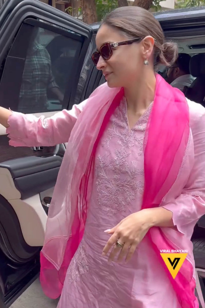 Alia Bhatt in Pink Silk Chanderi Dori Embroidered Kurta Set