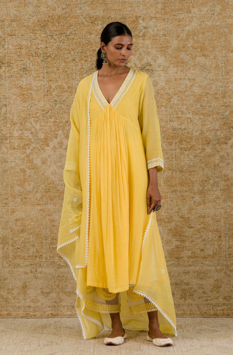 Alia Bhatt in YELLOW CHANDERI KURTA SET