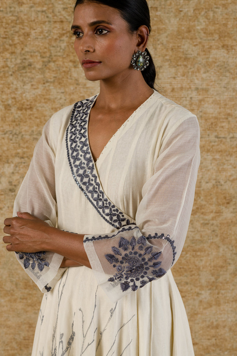Alia Bhatt In Ivory Angrakha Kurta Set